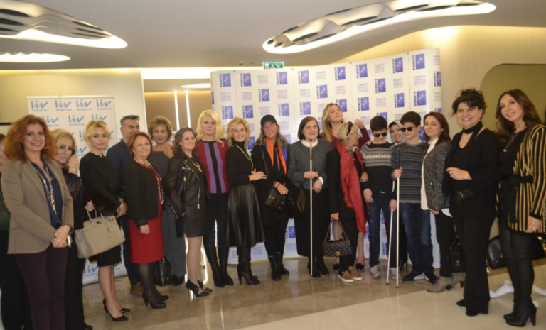 Gönülden Göze’ sanat sergisi görüntüsü.