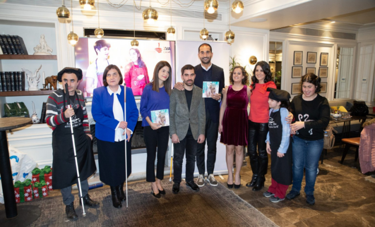 49 Engelsiz Tarif Projesi için oluşturulan tarif kitapçığı ve görsel içeriklerin sunumu.