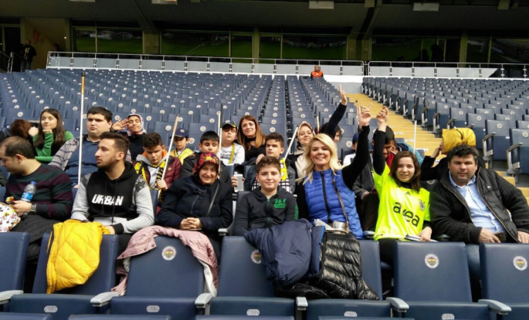 Fenerbahçe ile Kasımpaşa arasında oynanan lig karşılaşmasından bir maç sahnesi.