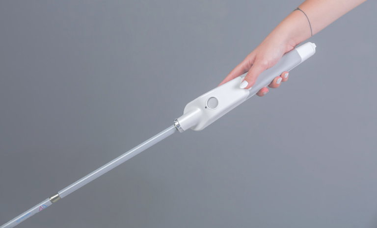 Wewalk akıllı baston bağışı etkinliği görüntüsü