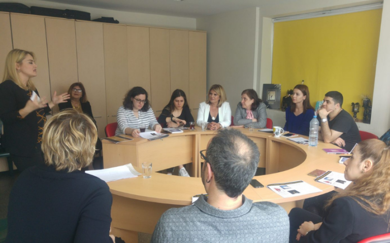 Parıltı Görmeyen Çocuklara Destek Derneği & Hanersman Firması ile Atölye Çalışması kapsamında gönüllüler ve çocukların birlikte yürüttüğü atölye çalışması.